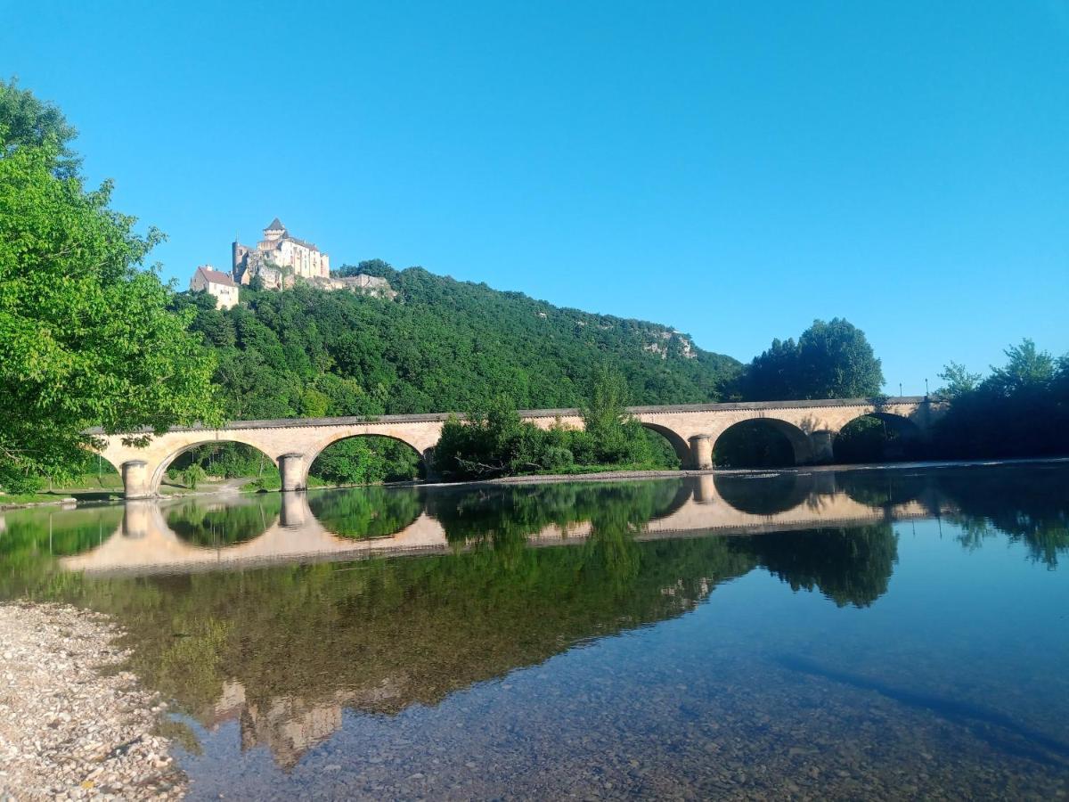 Au Pied Du Chateau - 5 A 11 Personnes - Baignade-Canoe-Piste Cyclable A 100 M Castelnaud-la-Chapelle Exterior foto