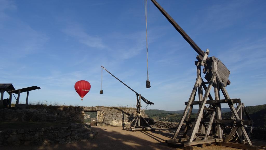 Au Pied Du Chateau - 5 A 11 Personnes - Baignade-Canoe-Piste Cyclable A 100 M Castelnaud-la-Chapelle Exterior foto