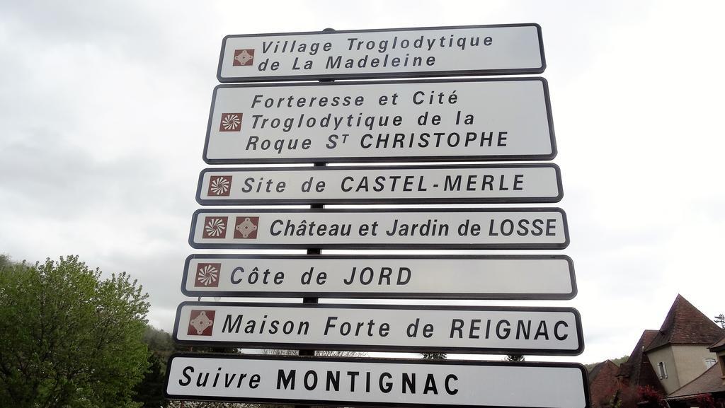 Au Pied Du Chateau - 5 A 11 Personnes - Baignade-Canoe-Piste Cyclable A 100 M Castelnaud-la-Chapelle Exterior foto