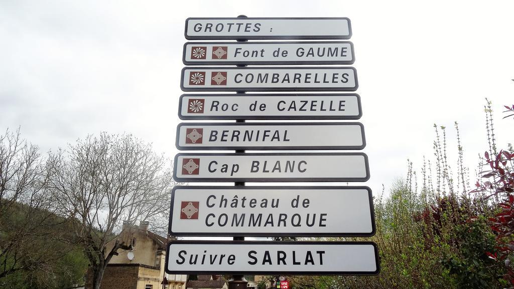 Au Pied Du Chateau - 5 A 11 Personnes - Baignade-Canoe-Piste Cyclable A 100 M Castelnaud-la-Chapelle Exterior foto